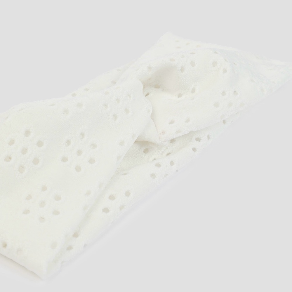 Eyelet Twist Headwrap - Picture 2 of 2